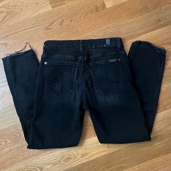 7 for All Mankind black cropped jeans - Picture 3 of 3
